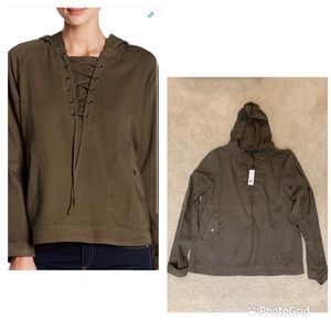 Romeo & Juliet Couture Long Sleeve Woven Hoodie-M